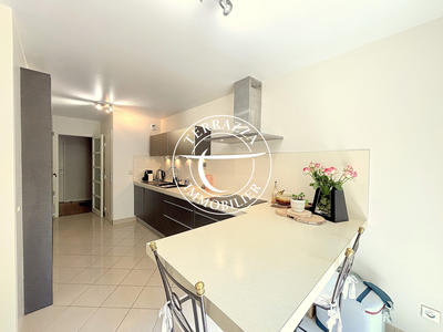 Appartement - 95 m² - 4 pièces