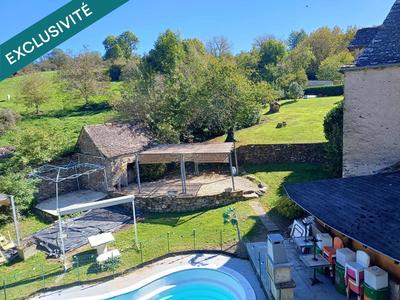 Maison - 278 m² - 10 pièces