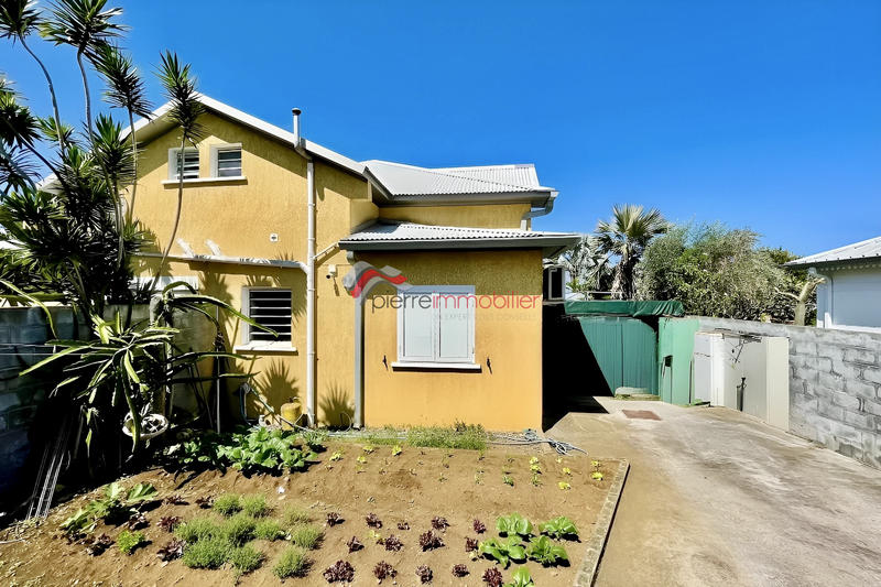 Maison - 256 m² - 13 pièces