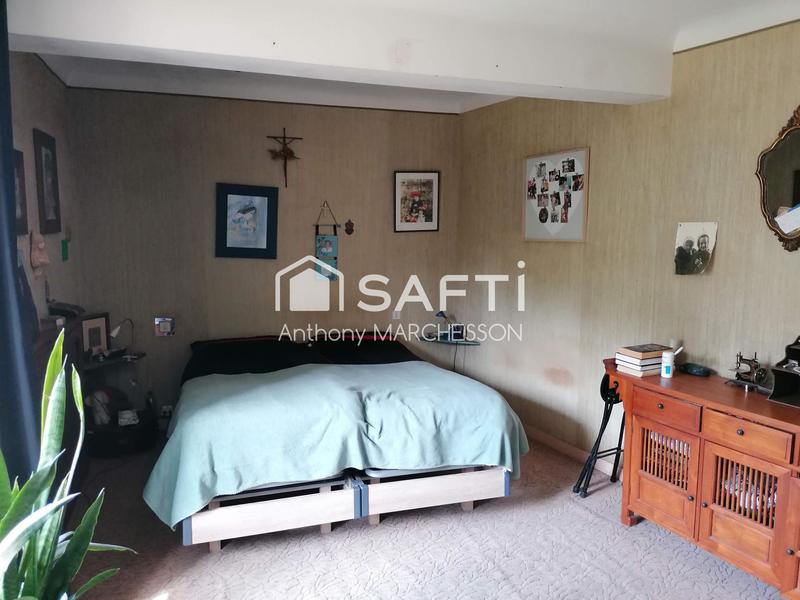 Maison - 233 m² - 9 pièces