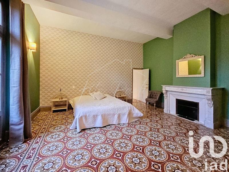 Maison - 226 m² - 13 pièces