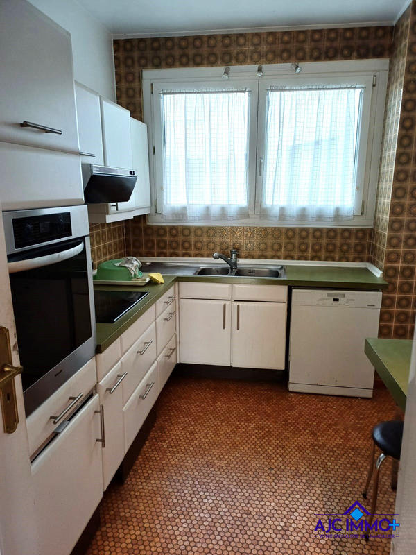 Appartement - 125 m² - 5 pièces