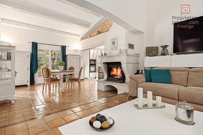 Maison - 246 m² - 8 pièces