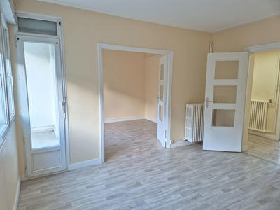 Appartement - 80 m² - 3 pièces