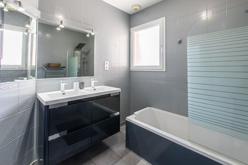 Maison - 137 m² - 5 pièces