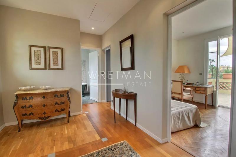 Maison - 180 m² - 7 pièces