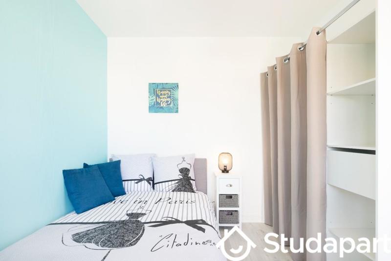 Chambre - 10 m² - 1 pièce