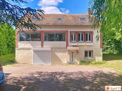Maison - 240 m² - 7 pièces