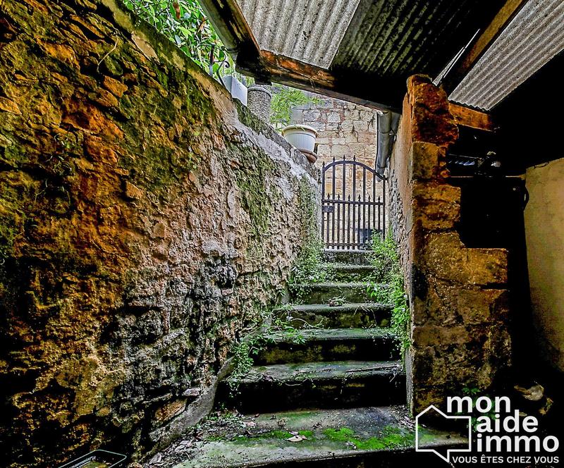 Maison - 150 m² - 9 pièces