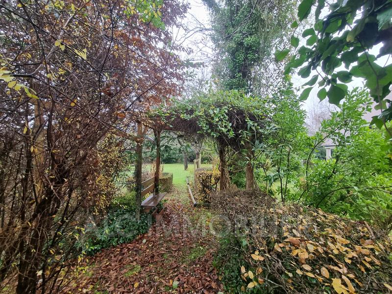 Propriété - 194 m² - 8 pièces