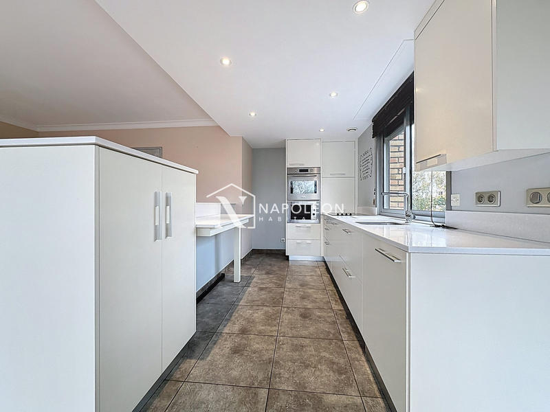 Appartement - 95 m² - 4 pièces