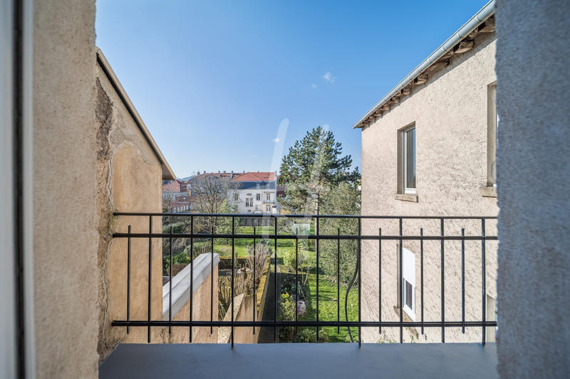 Appartement - 102 m² - 5 pièces