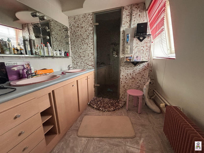 Maison ancienne - 258 m² - 8 pièces