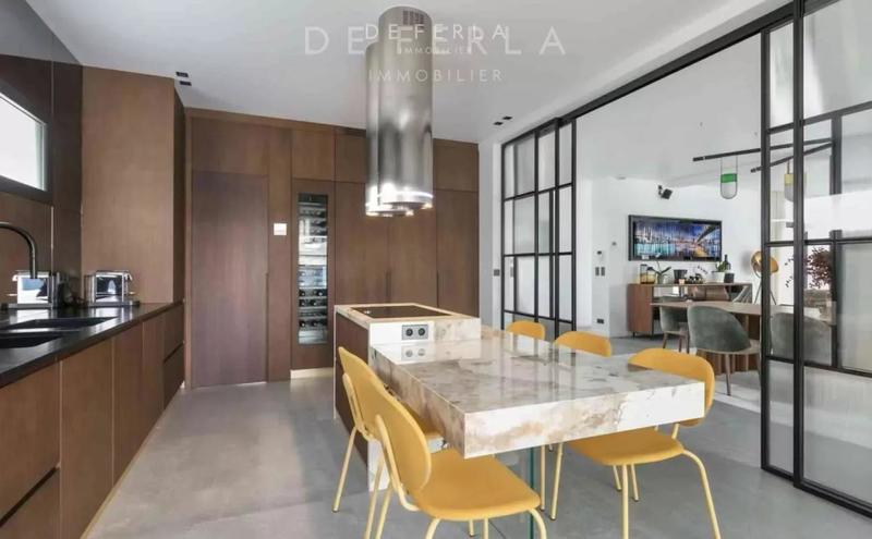 Villa - 380 m² - 8 pièces