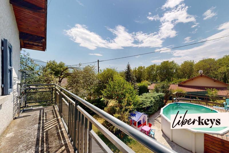 Maison - 180 m² - 5 pièces