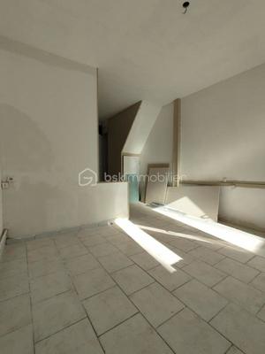 Maison - 64 m² - 4 pièces