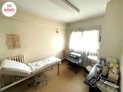 Bureau - 148 m² - 9 pièces