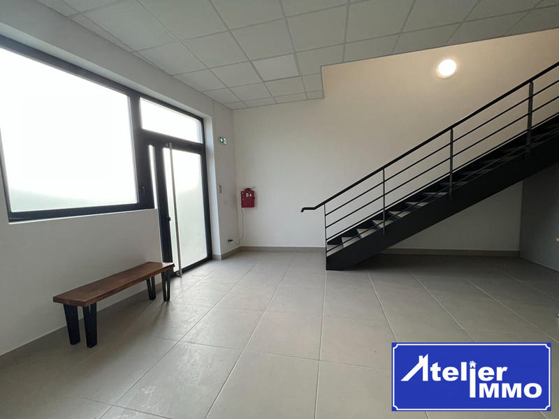 Local d'activités - 839 m²