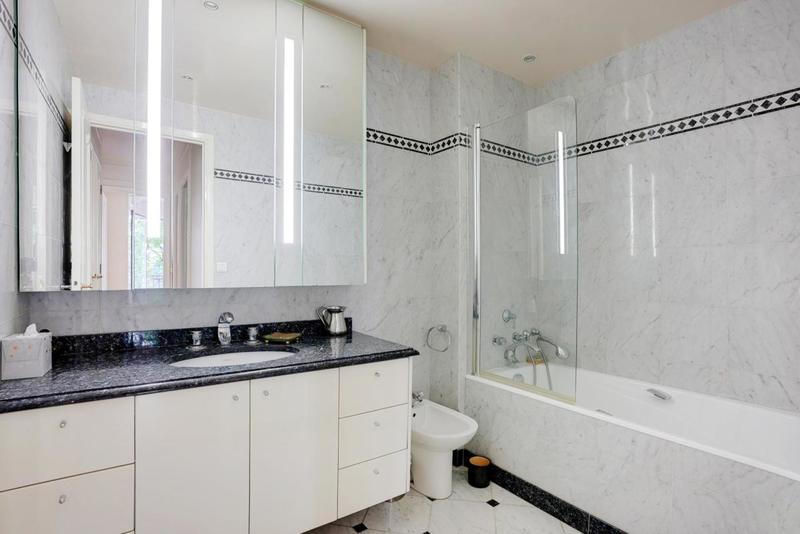 Appartement - 107 m² - 4 pièces