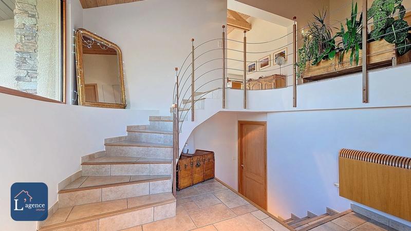 Maison - 262 m² - 8 pièces