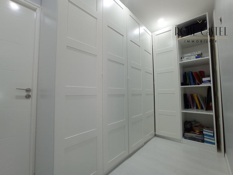 Maison contemporaine - 251 m² - 6 pièces