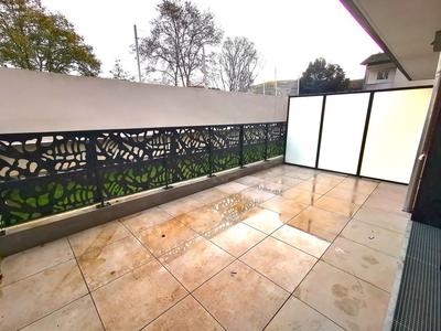 Appartement - 100 m² - 4 pièces