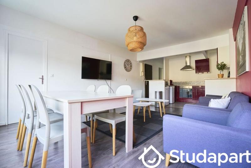 Chambre - 10 m² - 1 pièce