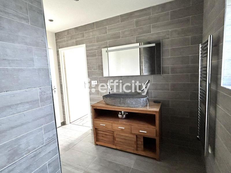 Maison - 137 m² - 5 pièces