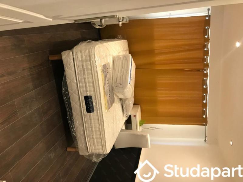 Chambre - 13 m² - 1 pièce