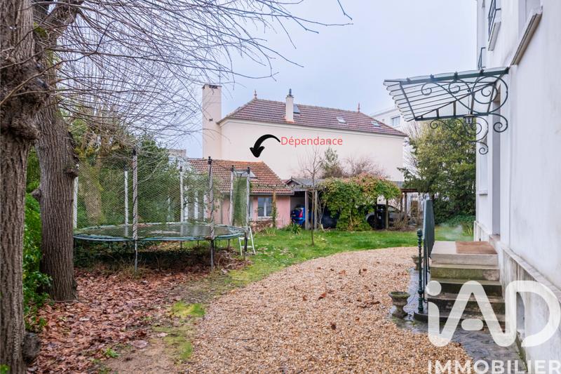 Maison - 210 m² - 8 pièces