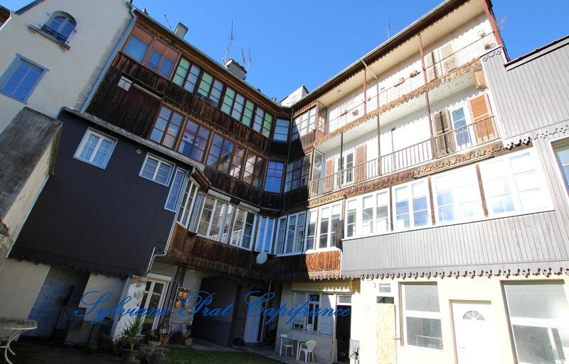 Appartement bourgeois - 198 m² - 6 pièces