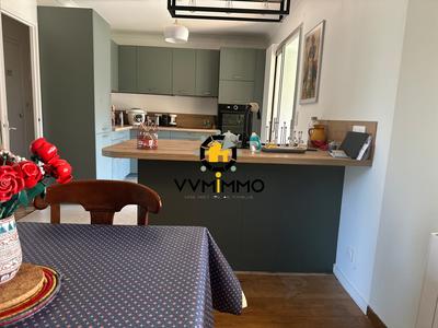 Maison - 90 m² - 6 pièces