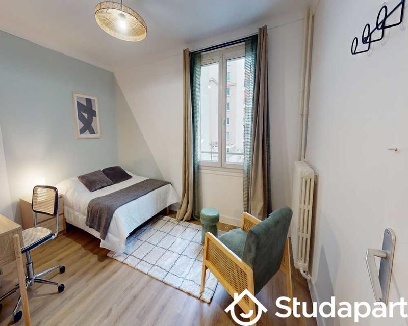 Chambre - 110 m² - 1 pièce