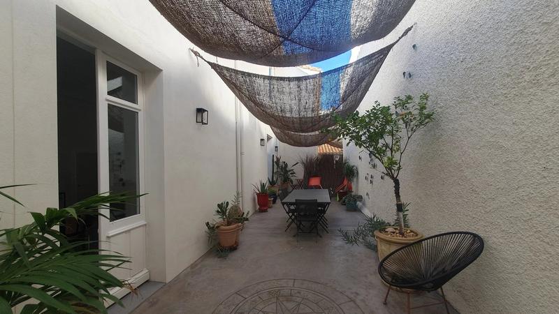 Maison de ville - 349 m² - 12 pièces