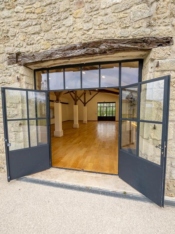 Propriété - 500 m² - 7 pièces