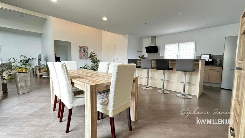 Maison - 158 m² - 6 pièces