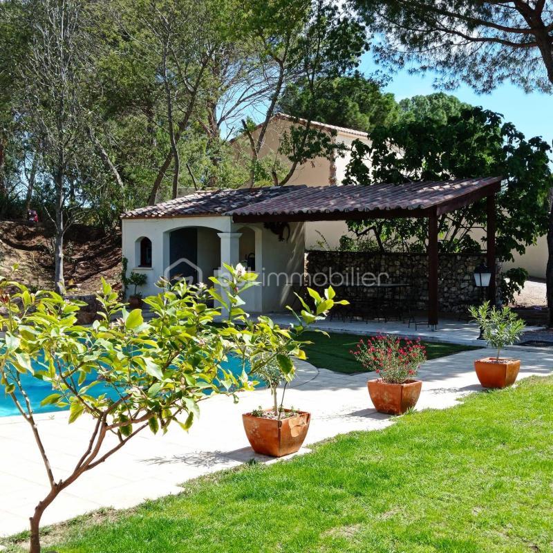 Propriété - 150 m² - 5 pièces