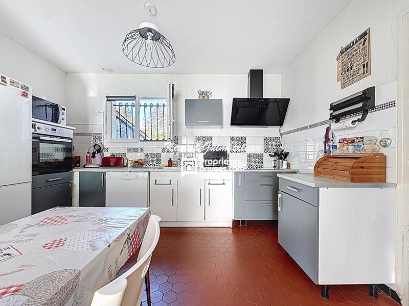 Maison - 110 m² - 6 pièces