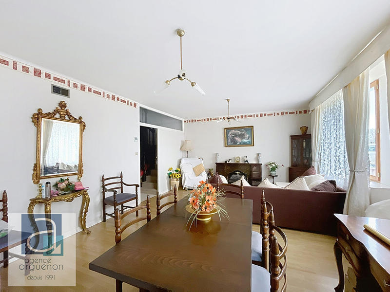 Maison - 157 m² - 6 pièces