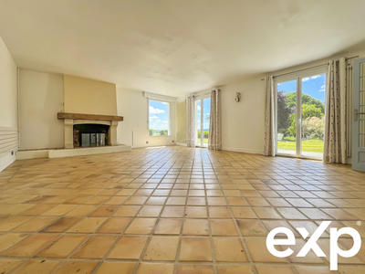 Maison - 180 m² - 8 pièces