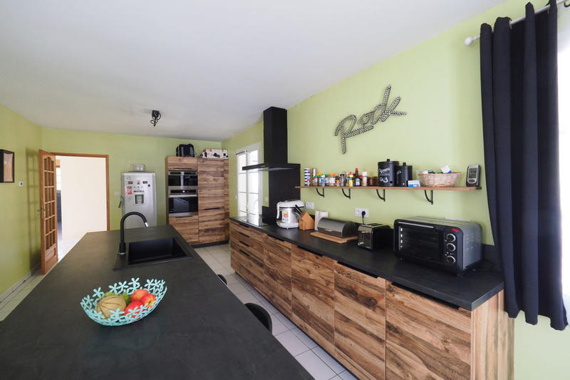 Propriété - 350 m² - 11 pièces