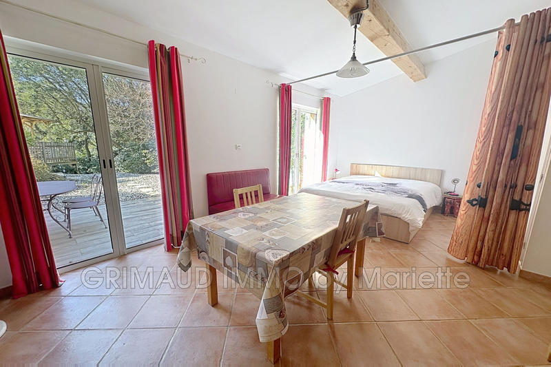 Maison - 248 m² - 7 pièces