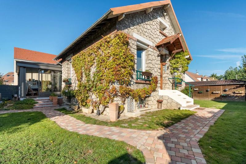 Maison - 130 m² - 4 pièces