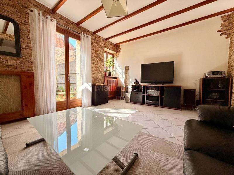 Maison - 104 m² - 6 pièces