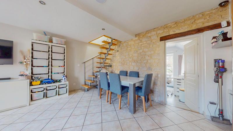 Maison - 85 m² - 4 pièces
