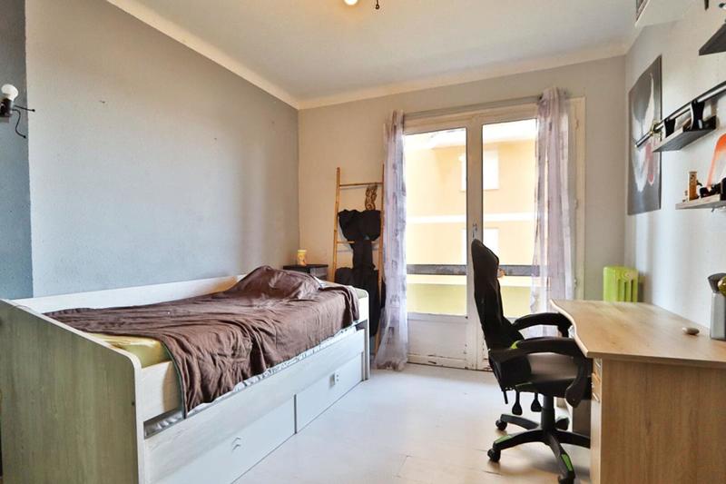Appartement - 97 m² - 5 pièces