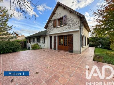 Maison - 278 m² - 9 pièces