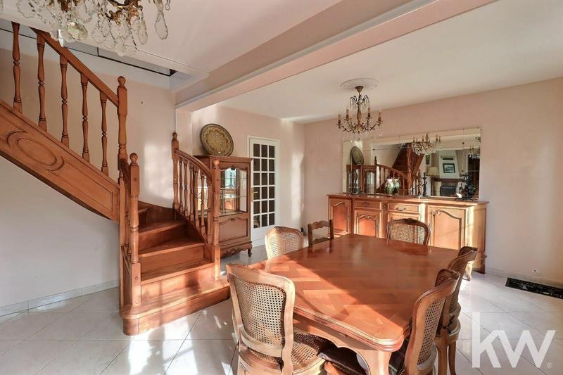 Maison - 164 m² - 8 pièces