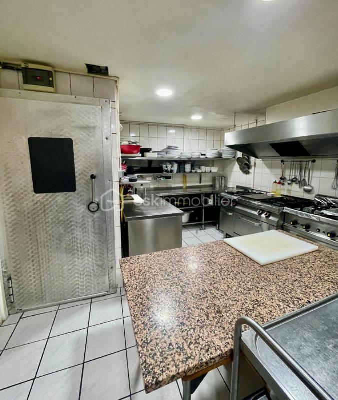 Local commercial - 226 m² - 5 pièces