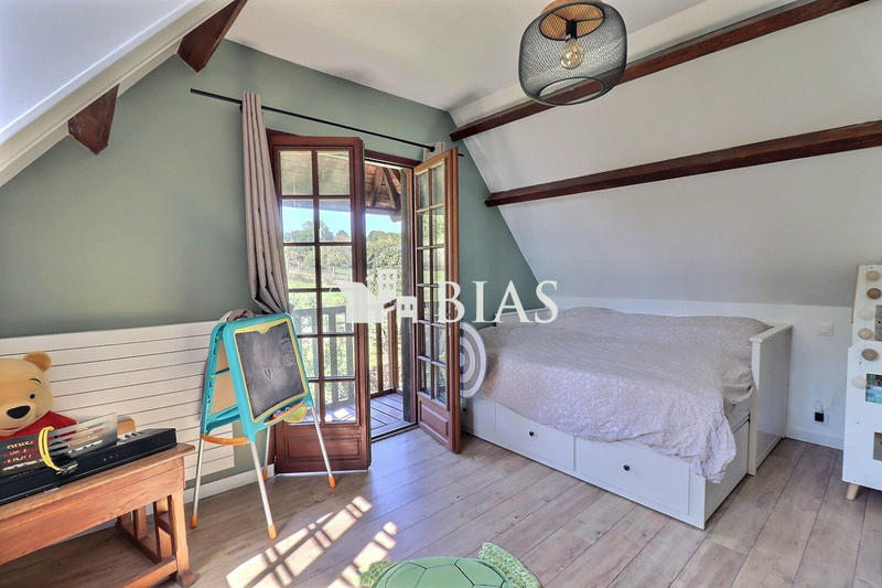 Maison traditionnelle - 150 m² - 6 pièces